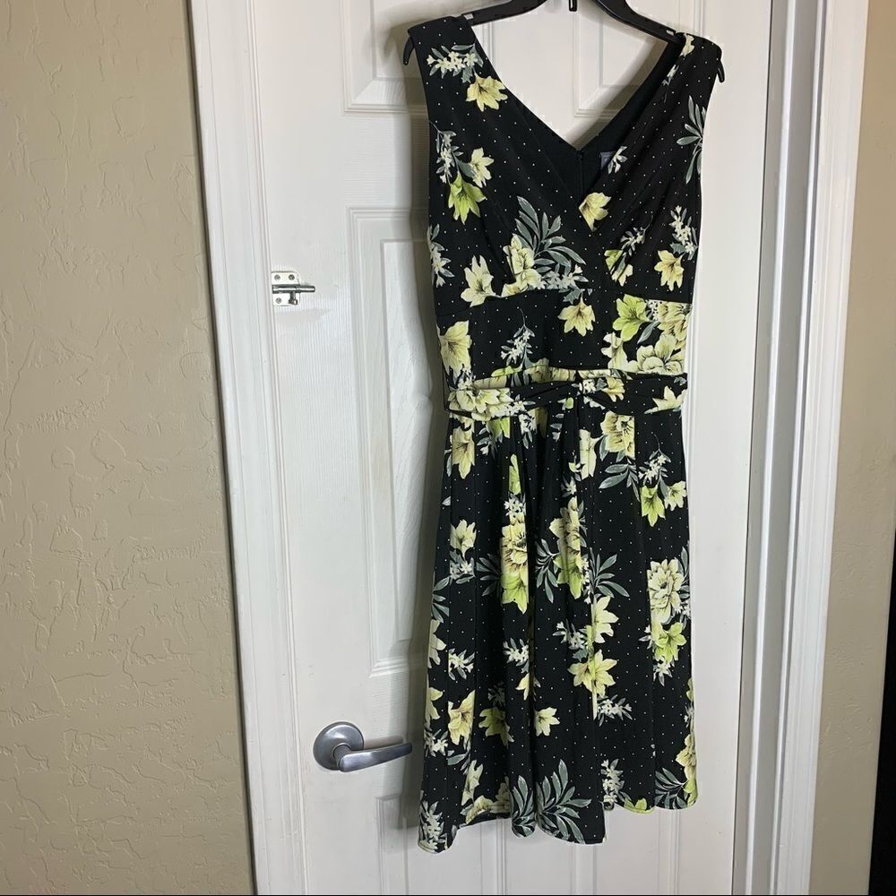 Rabbit, Rabbit, Rabbit Designs Black and Yellow Floral Dress Size 12 - Picture 11 of 13